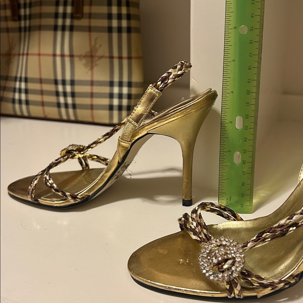 Wild Rose Elegant Gold Women's Heels - Picture 9 of 10